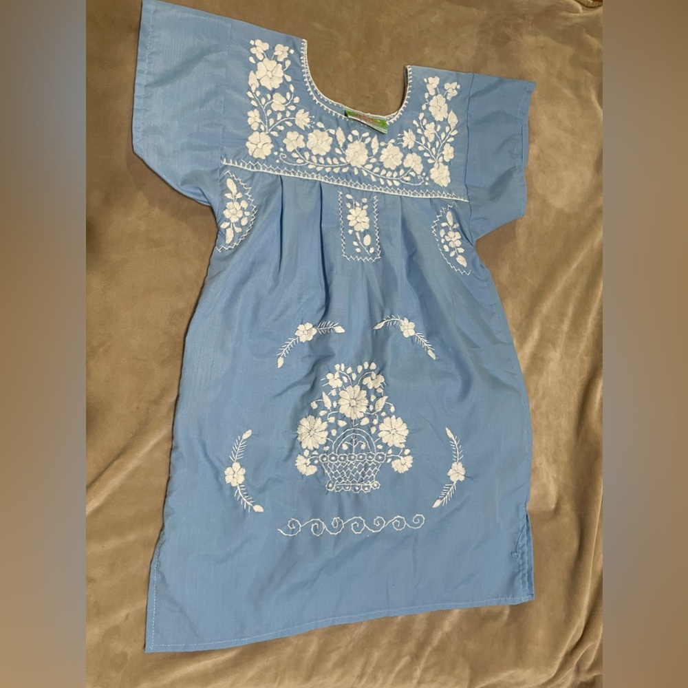 EUC Authentic Nativa embroidered dress size 4Y